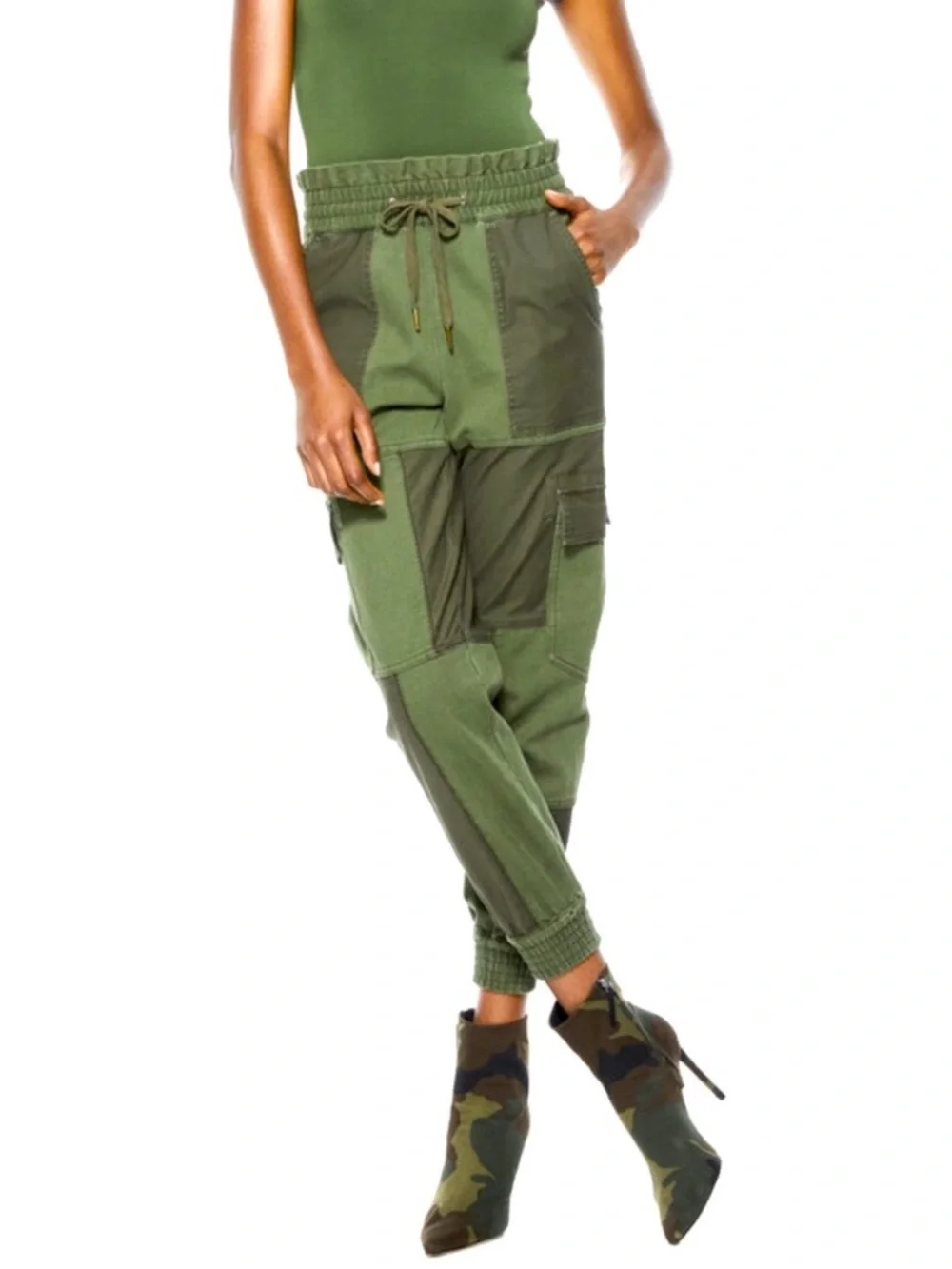 Alice + Olivia Jogger Tribeca Patchwork in Green